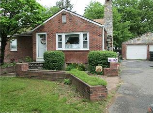94 Old County Rd, Windsor Locks, CT 06096