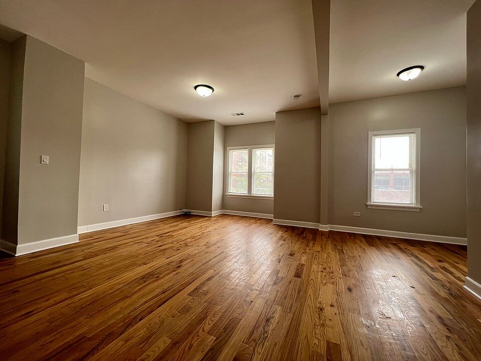 1st image of 3622 W McLean Ave #2