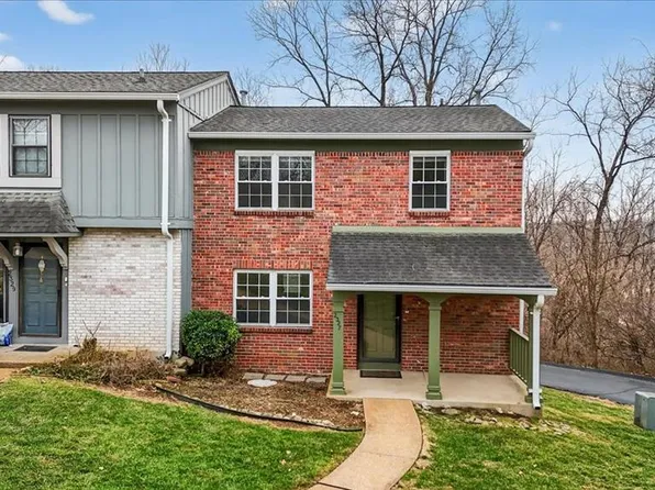 2327 Hidden Meadow Ln, Ballwin, MO 63021