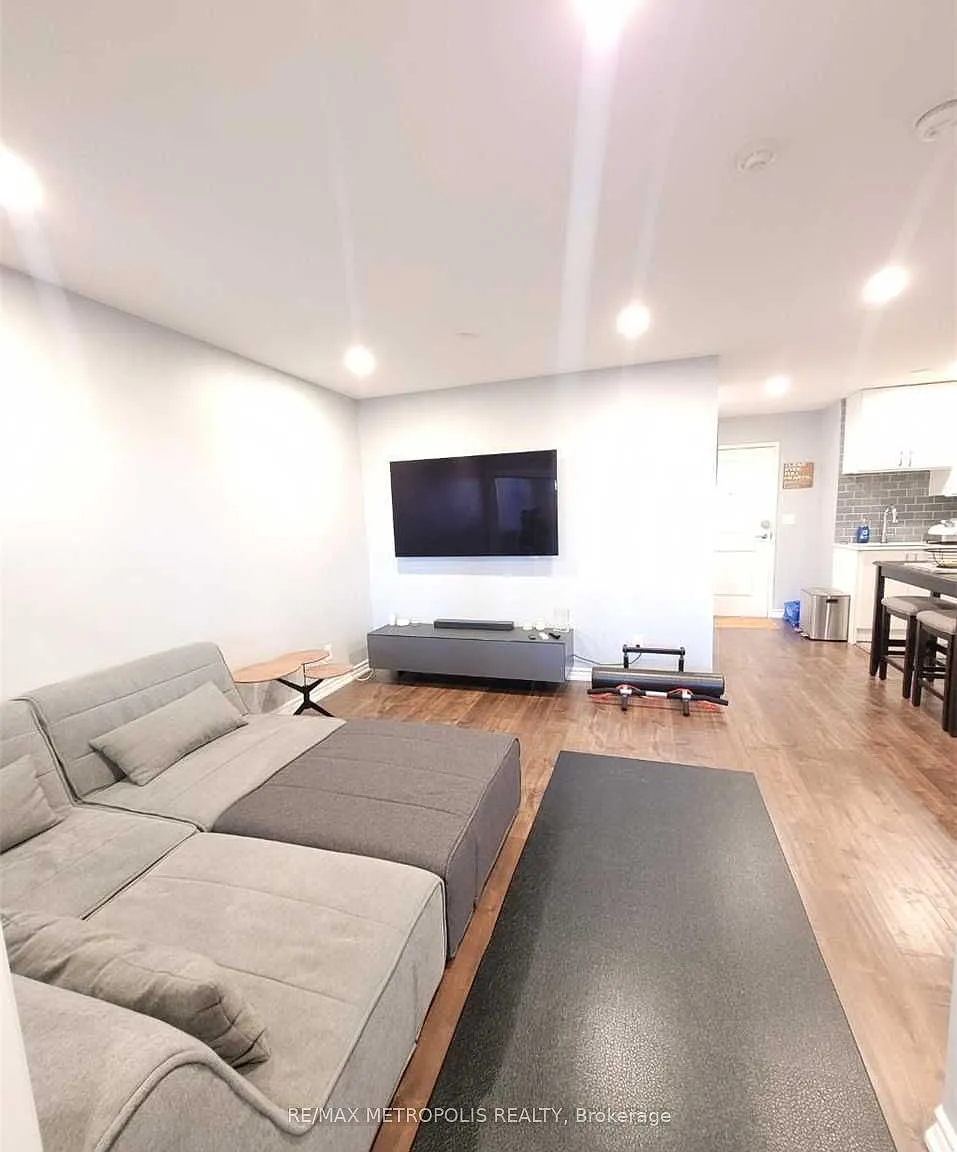 2 bed, $2,800 — Photo 2