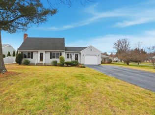 10 Woodcrest Rd, Springfield, MA 01129