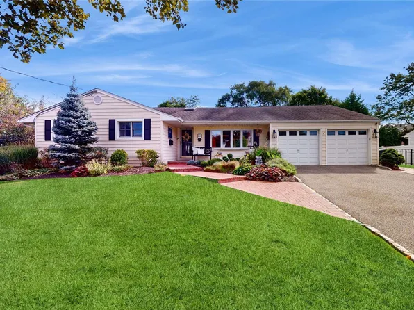 237 Riviera Drive, Massapequa, NY 11758
