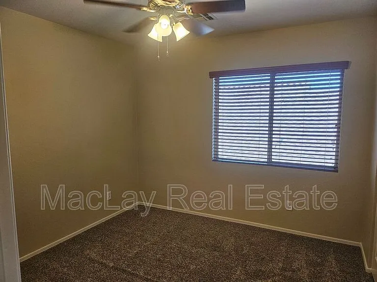 2711 W Megan St — Photo 23