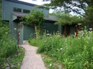 1444 E Skyline Dr, Madison, WI 53705