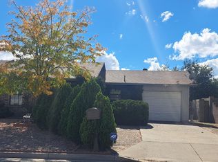 541 Summer Winds Dr SE, Rio Rancho, NM 87124