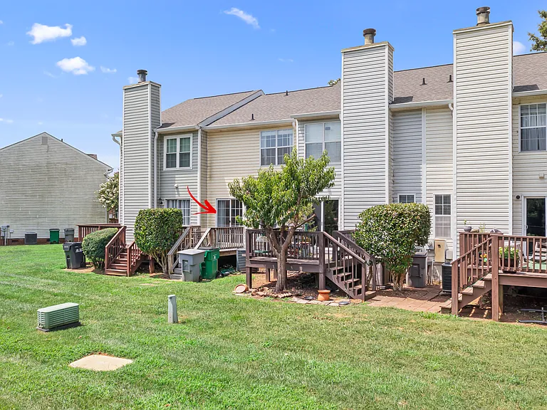 8159 Circle Tree Ln — Photo 17