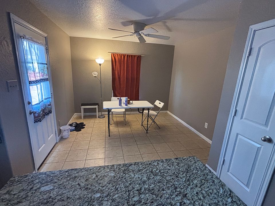 1st image of 4606 Le Villas #4
