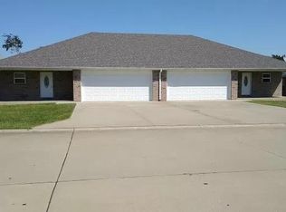 430 W Deerwood Dr, Jackson, MO 63755