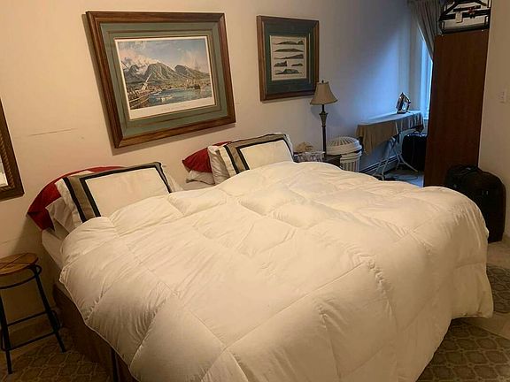 4th image of 3074 38th St #3