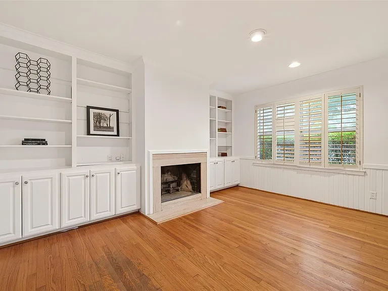 5643 Piping Rock Ln — Photo 11