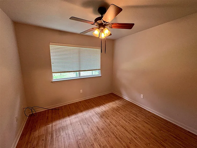 1806 Dublin Dr — Photo 13