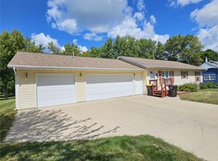1017 7th Ave, Mount Lake, MN 56159