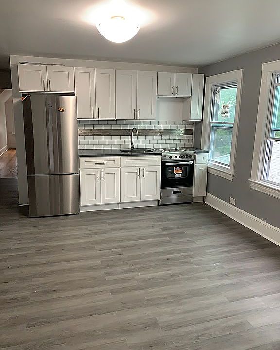 2nd image of 4046 Amundson Ave
