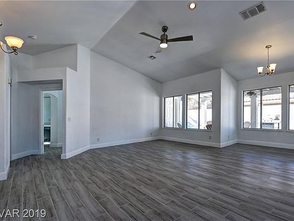 5th image of 4725 Victoria Beach Way