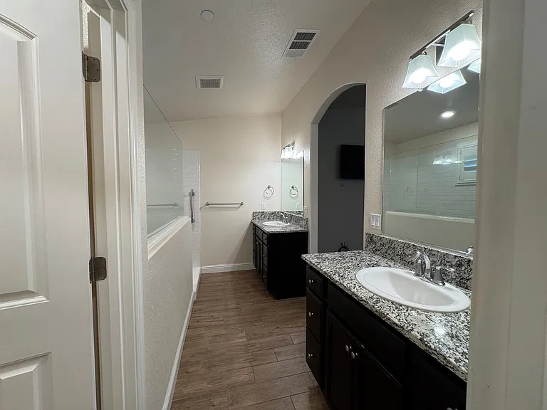 493 S Crescent Ln — Photo 11