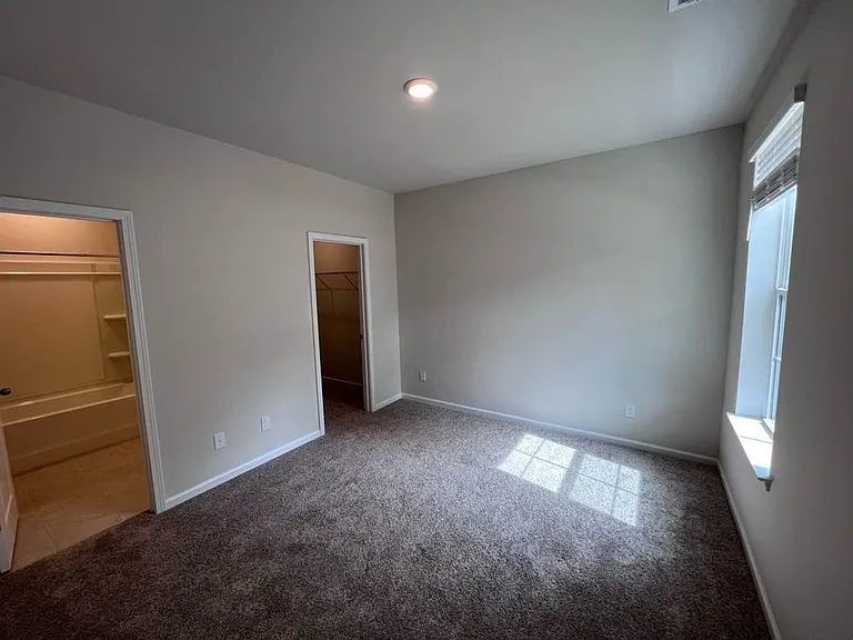 11051 Lawyers Rd — Photo 35