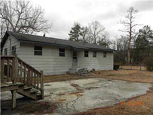 2nd image of 498 Pond Rd