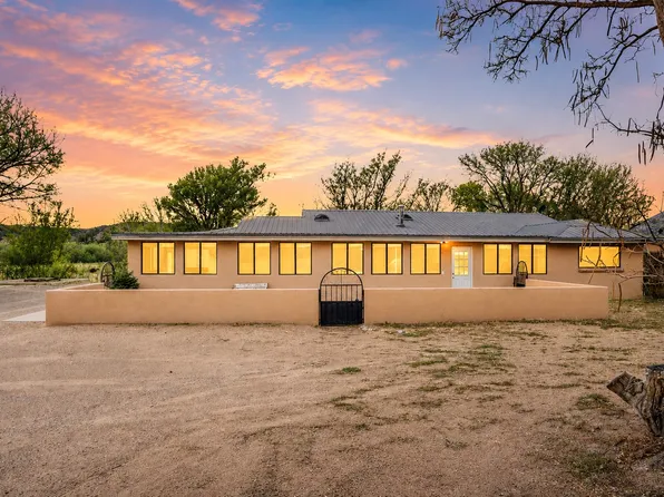 299 County Road 142, Abiquiu, NM 87510