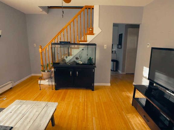 4th image of 835 Engard Ave