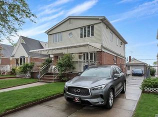 8324 258th St, Glen Oaks, NY 11004