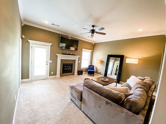 4th image of 1303 Chancery Ln