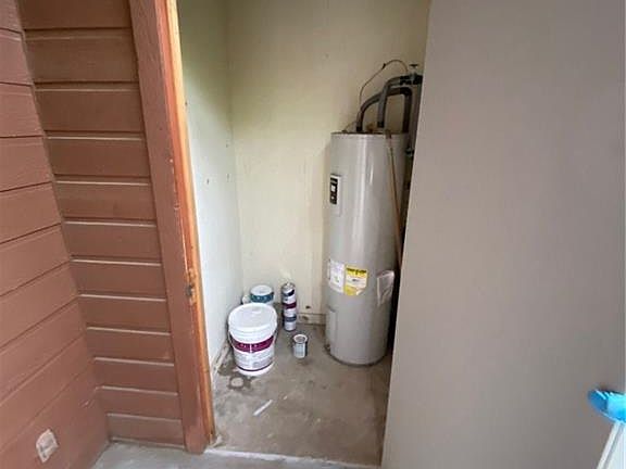 2nd image of 2508 W 12th St APT 206