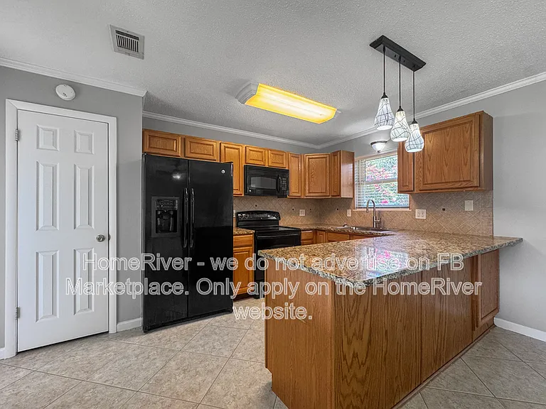 2708 Hillcrest Ave — Photo 5