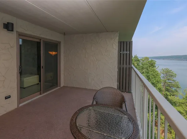 105 Cliffside Dr, Canandaigua, NY 14424