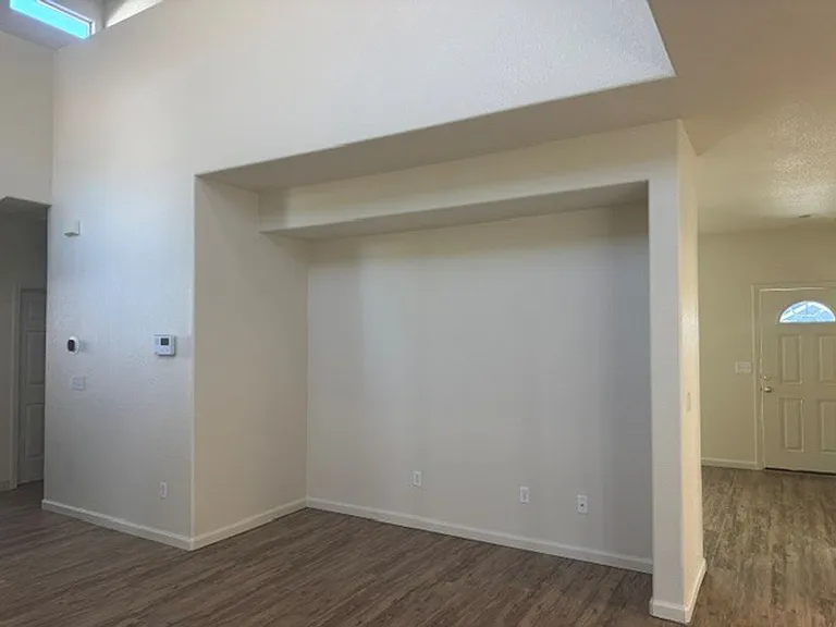 207 Harkin Cir — Photo 5