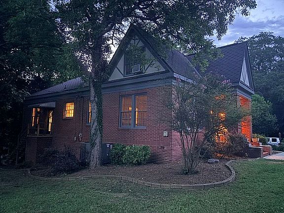 2nd image of 260 Blacks Bluff Rd SW