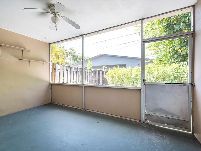 930 Mandarin Isle — Photo 21