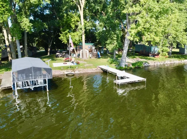 48470 Baileys Bay Rd, Big Stone City, SD 57216