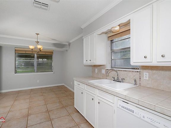 3rd image of 2526 Tilman Dr