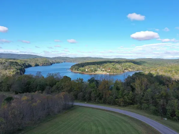 45 Sunset Bay Rd, Gretna, VA 24557