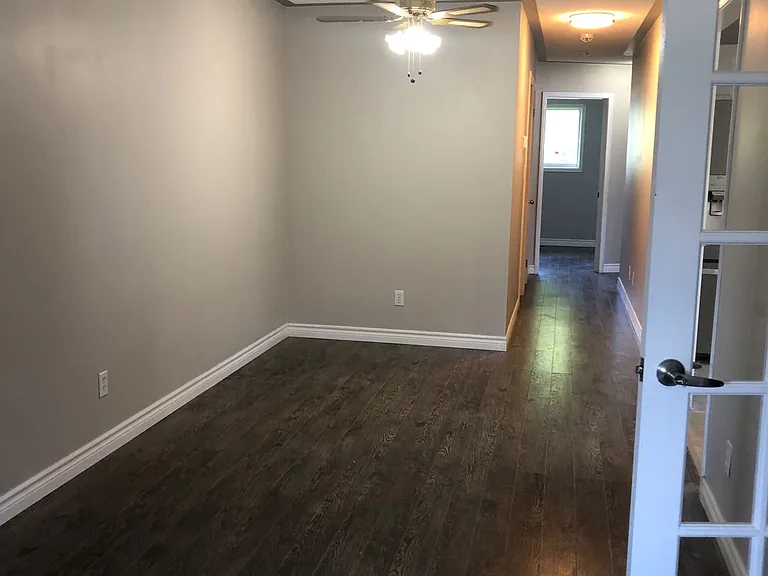 6 Cottingham Cres — Photo 5
