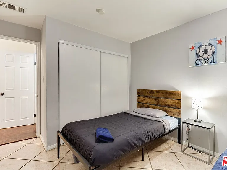 6659 Amigo Ave — Photo 32