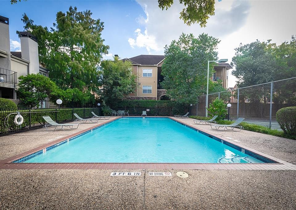 1st image of 10811 Richmond Ave APT 116