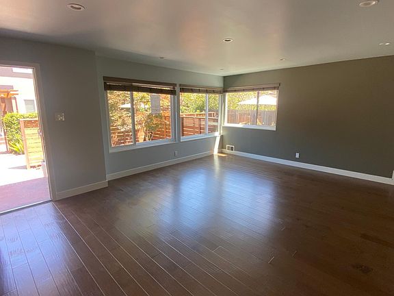 4th image of 743 Roble Ave APT 02