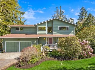 10219 NE Roberts Rd, Bainbridge Island, WA 98110