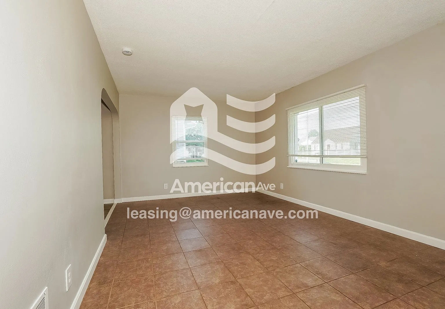 2 bed, 1.0 bath, 832 sqft, $1,172 — Photo 4