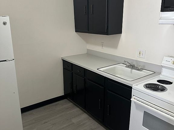 4th image of 118 Lemans Dr #5