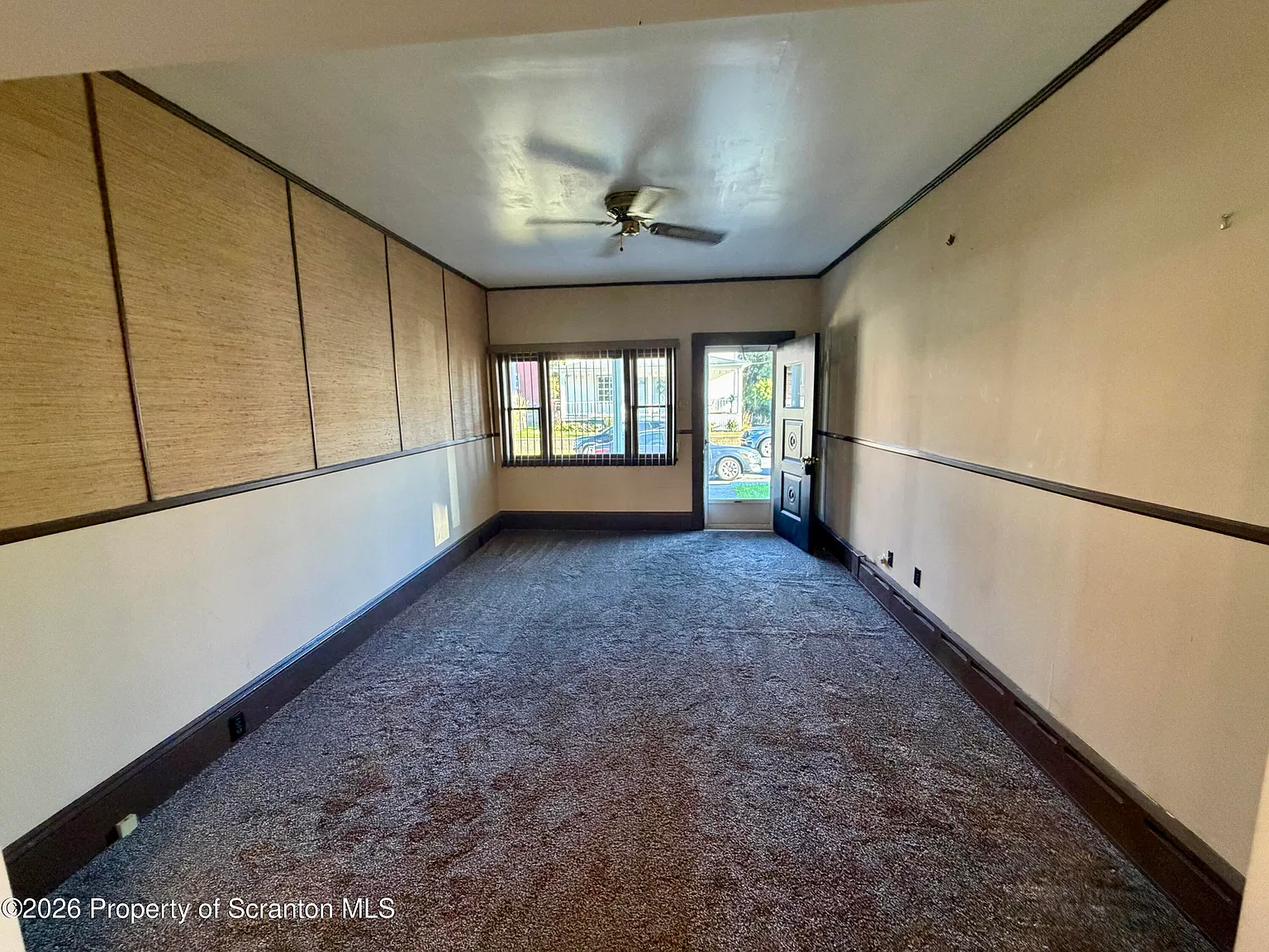 3 bed, 1.0 bath, 1200 sqft, $1,200 — Photo 4