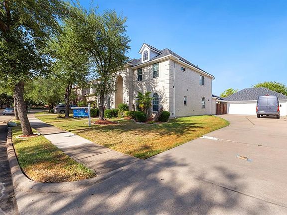 4th image of 1422 Meadow Lakes Dr