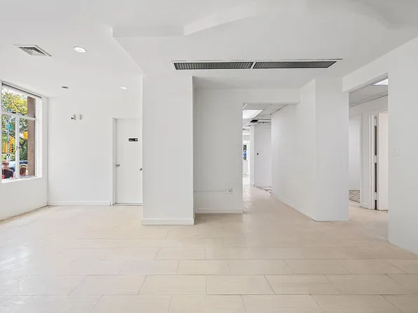 211 Central Park W Suite 1D, New York, NY 10024