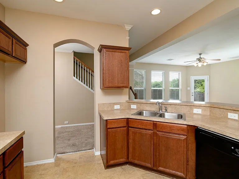 2510 Sedona St — Photo 10