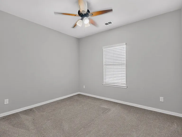 8261 Kentland Dr — Photo 28