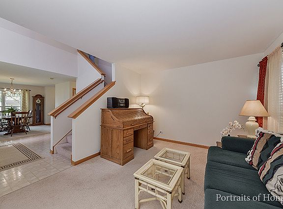 5th image of 818 Summerhill Dr