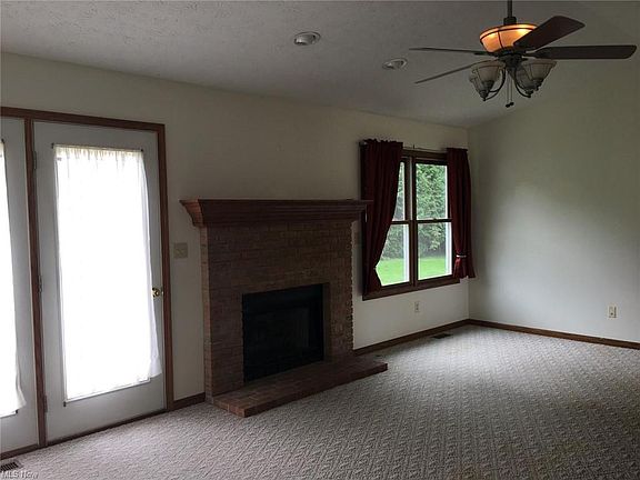 2nd image of 1407 Smith Dr