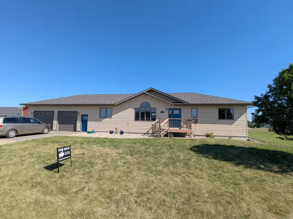 700 E State St, Plankinton, SD 57368