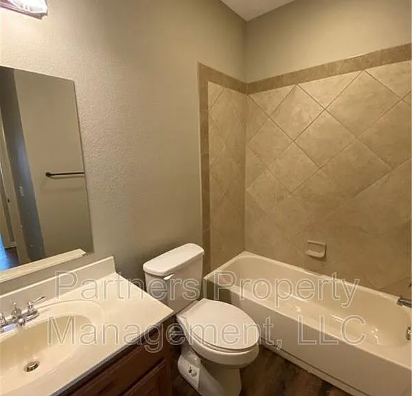 2673 N Miranda Ave #4 — Photo 9